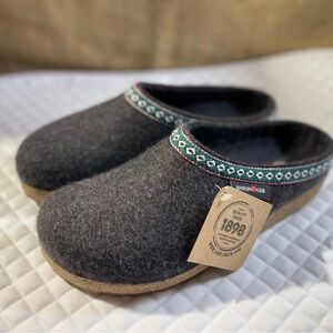 Haflinger Unisex Adult Grizzly Classic Clog